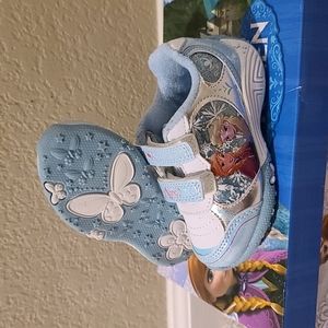 Disney Frozen Light up shoes nwb